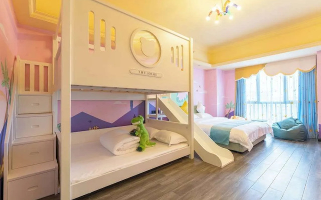 Wind Sleeping Color Hotel