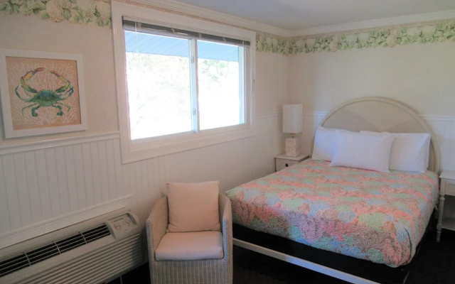 Falmouth Heights Motor Lodge