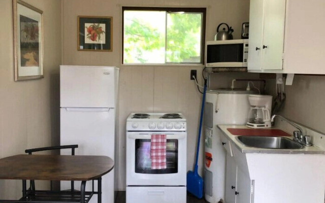 Sunnylea Resort & Cottages