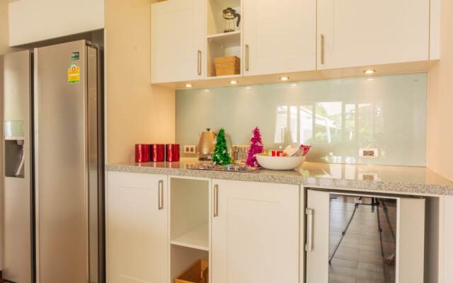 Luxury 5 Bedroom Pool Villa Amrahs