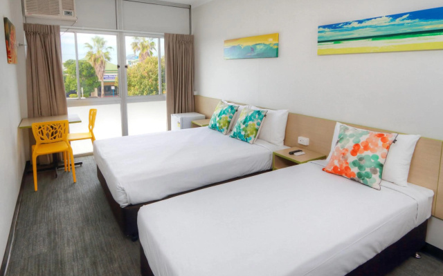 Palm Beach Hotel – Guest Rooms – Gold Coast