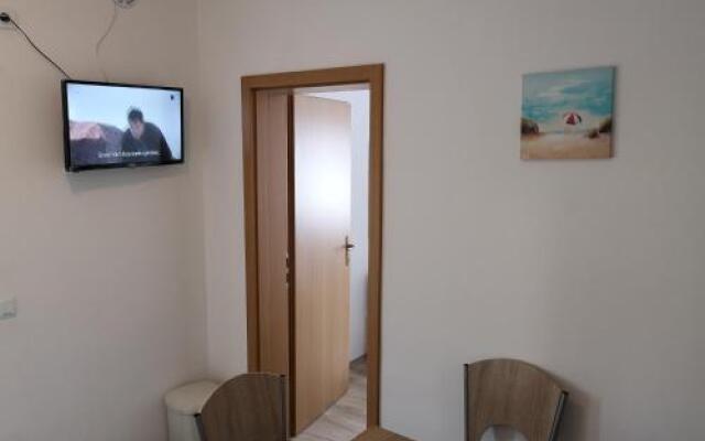 Tomek Apartment