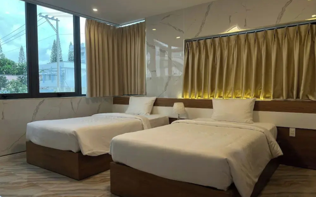 Đông Phương Hotel & Restaurant