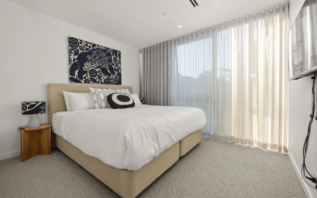Luxe 2-bed Inner-city Abode With Alfresco Dining – Guest Rooms – Braddon