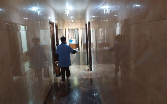Hotel Rathnavel Towers
