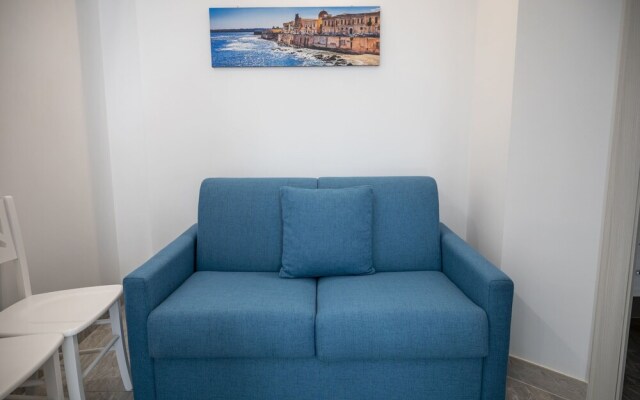 Quarzo Apartment On Sea Shore