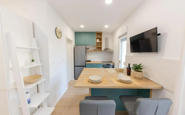 Studio APT Breeze