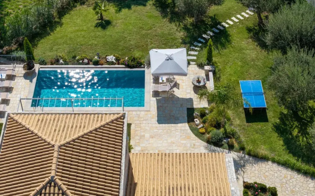 Mateo Stone Villa in Kato Korakiana