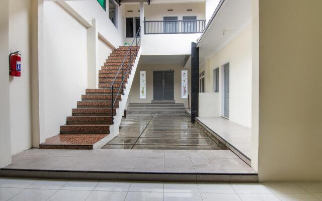 OYO 3210 Villa Aisya