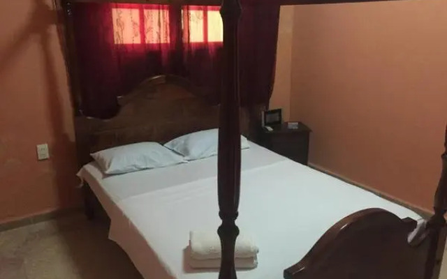 Lino Perez Street Rooms