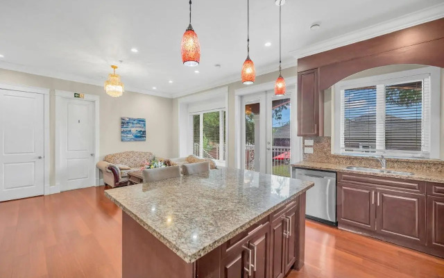 Oakridge Home