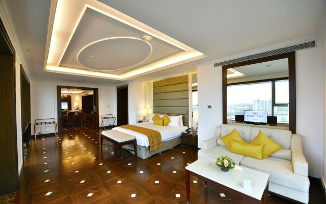 Crowne Plaza Kochi by IHG – Guest Rooms – Maradu