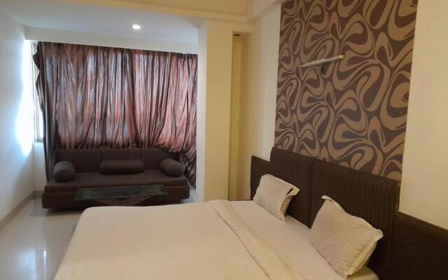 Hotel Dolphin Club by WB Inn