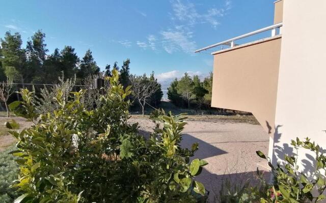 Holiday house Rončević 50 m from sea A1