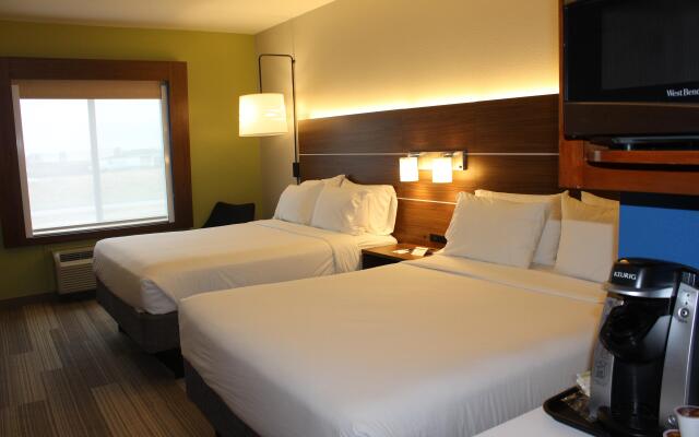 Holiday Inn Express & Suites Mansfield by IHG