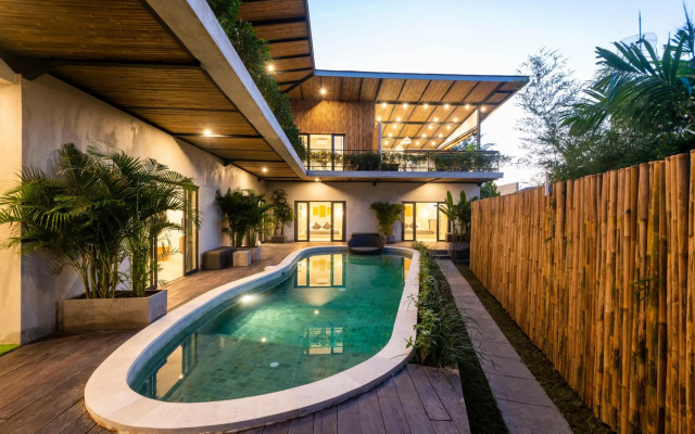Canggu Dream Studios & Villas