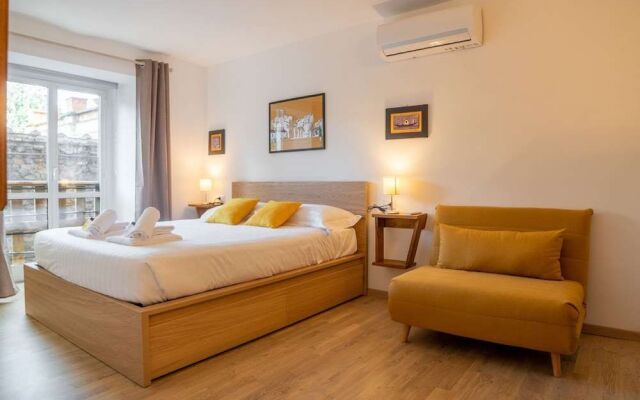 Domus Domi Barberini Sq