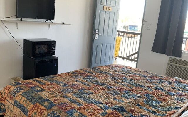 Almara Inn