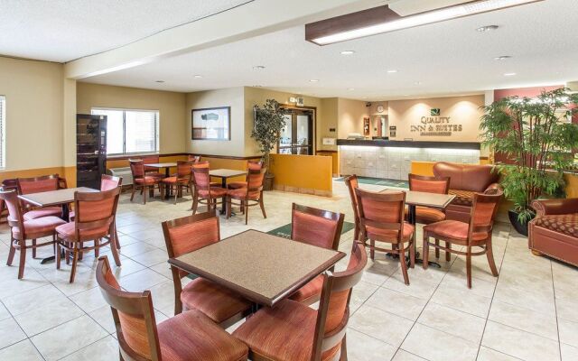 Quality Inn & Suites