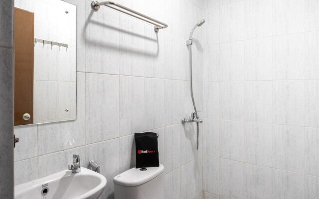 RedDoorz near Manhattan Square Medan