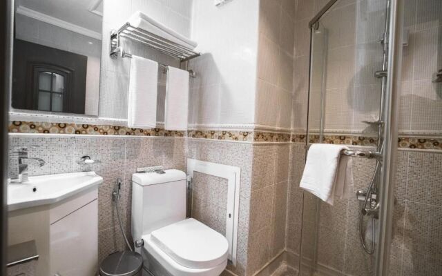 Noor Land Hotel