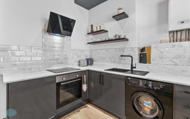 1 Bed- Holyrood Retreat