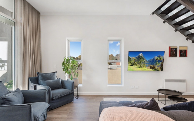Incredible Balcony Duplex in the Heart of Fitzroy – Guest Rooms – Melbourne