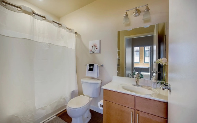 FRONTDESK Sycamore Place Apts Downtown Cincinnati