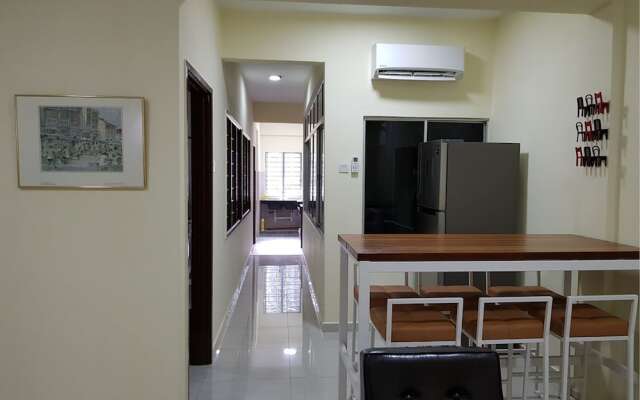 24A Home Stay Near Bukit Bintang