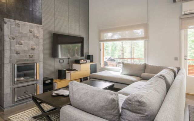 House Iida 24 Terracina