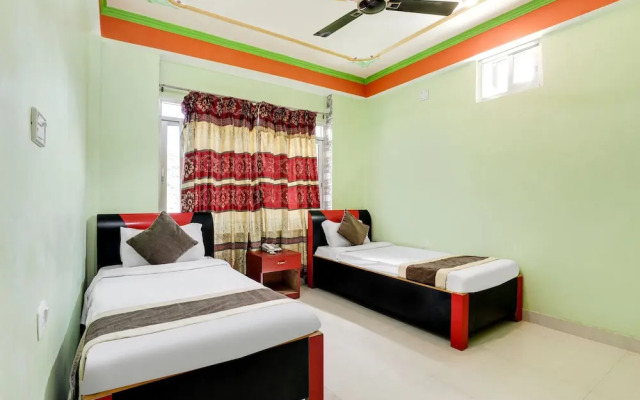 SPOT ON 545 Ghatal Hotel