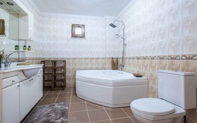 Remarkable Villa Close to Beach With Pool in Sile