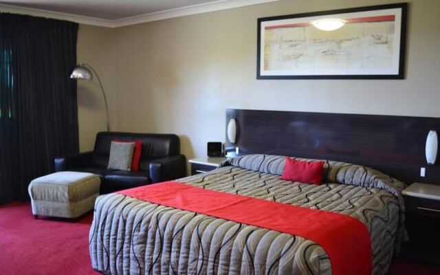 Cattleman's Country Motor Inn & Serviced Apartments