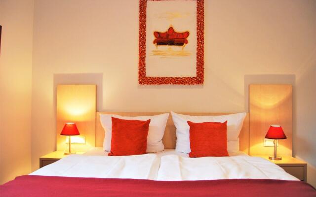 SMARTY Airport Cologne Hotel