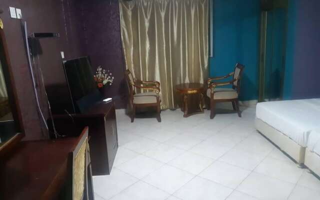 Champion International Hotel