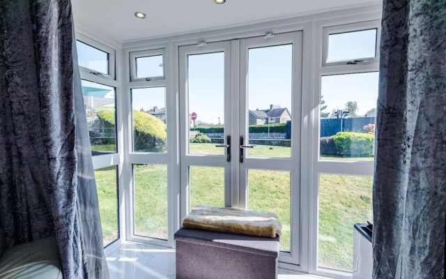 Modern 1BR Apartment in Whitefield