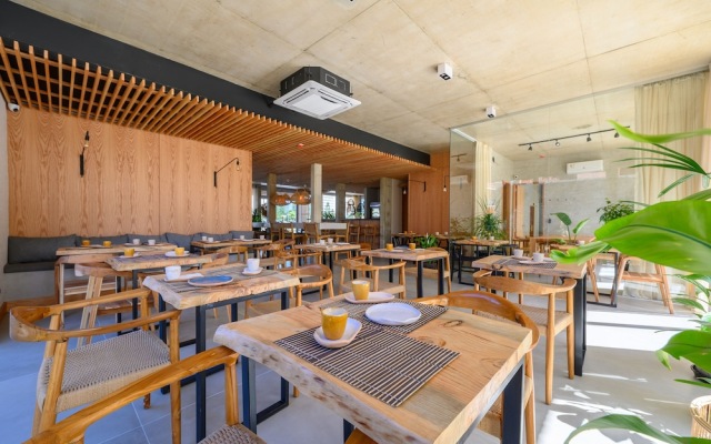 Ambar Hotel
