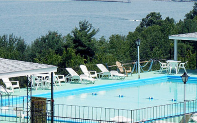 The Hotel Laurel at Seneca