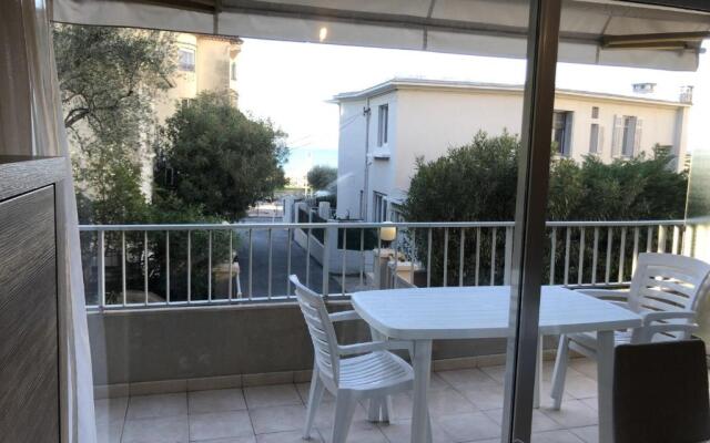 Appartement Saint-Raphaël, 1 pièce, 2 personnes - FR-1-466A-5