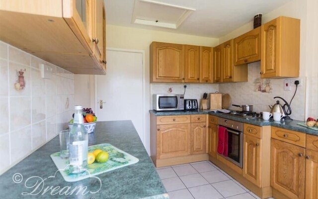 Hillview Bungalow