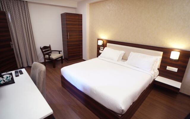 Sai Maa Hotel and Residency