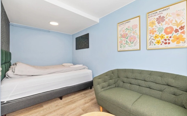 Central studio apartment