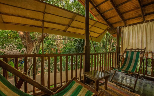 Bhakti Kutir Huts