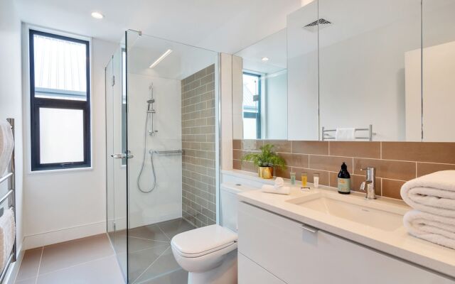 Wonderful Hobsonville Three Bedroom Home