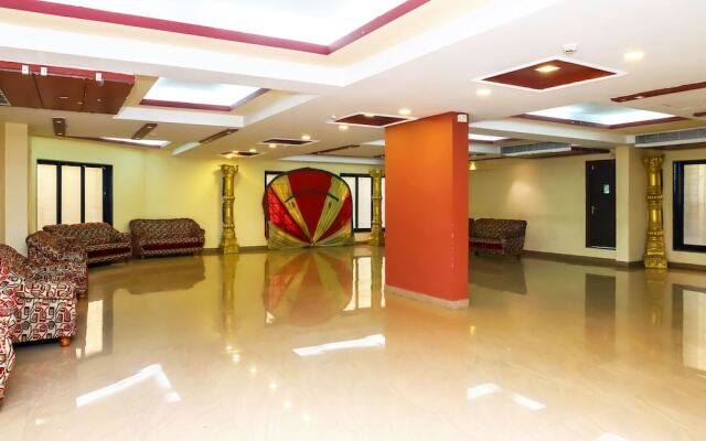 OYO 15262 Hotel Arya Regency