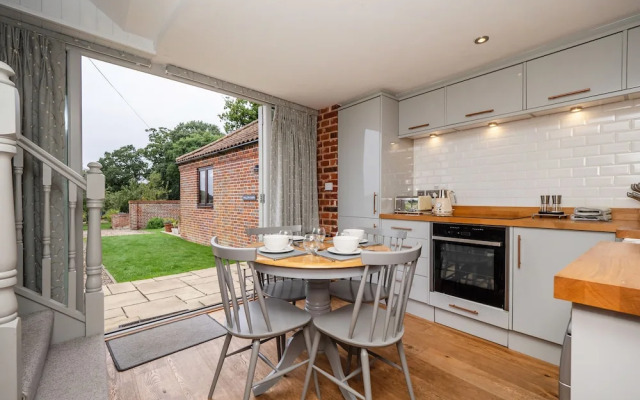 Maple Barn: Lux Rural Retreat Near Norfolk Coast