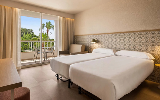 Protur Safari Park Aparthotel