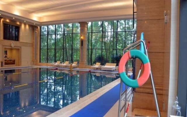 Ibis Wenjiang Floraland