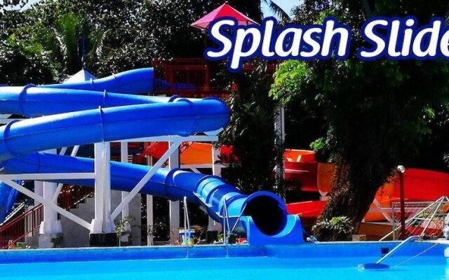 Villa Paraiso Resort & Waterpark