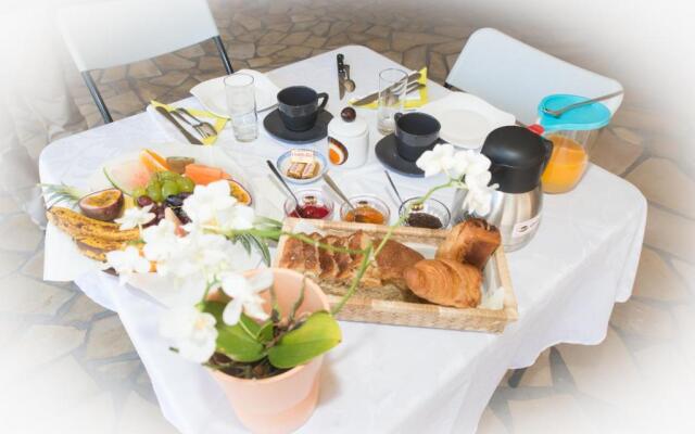 La Residence Des Cafeiers - Le Tampon (Adults Only)